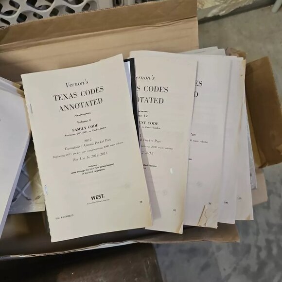 Lot of (34) Vernon's Texas Codes Annotated Pocket Part - Picture 3 of 3